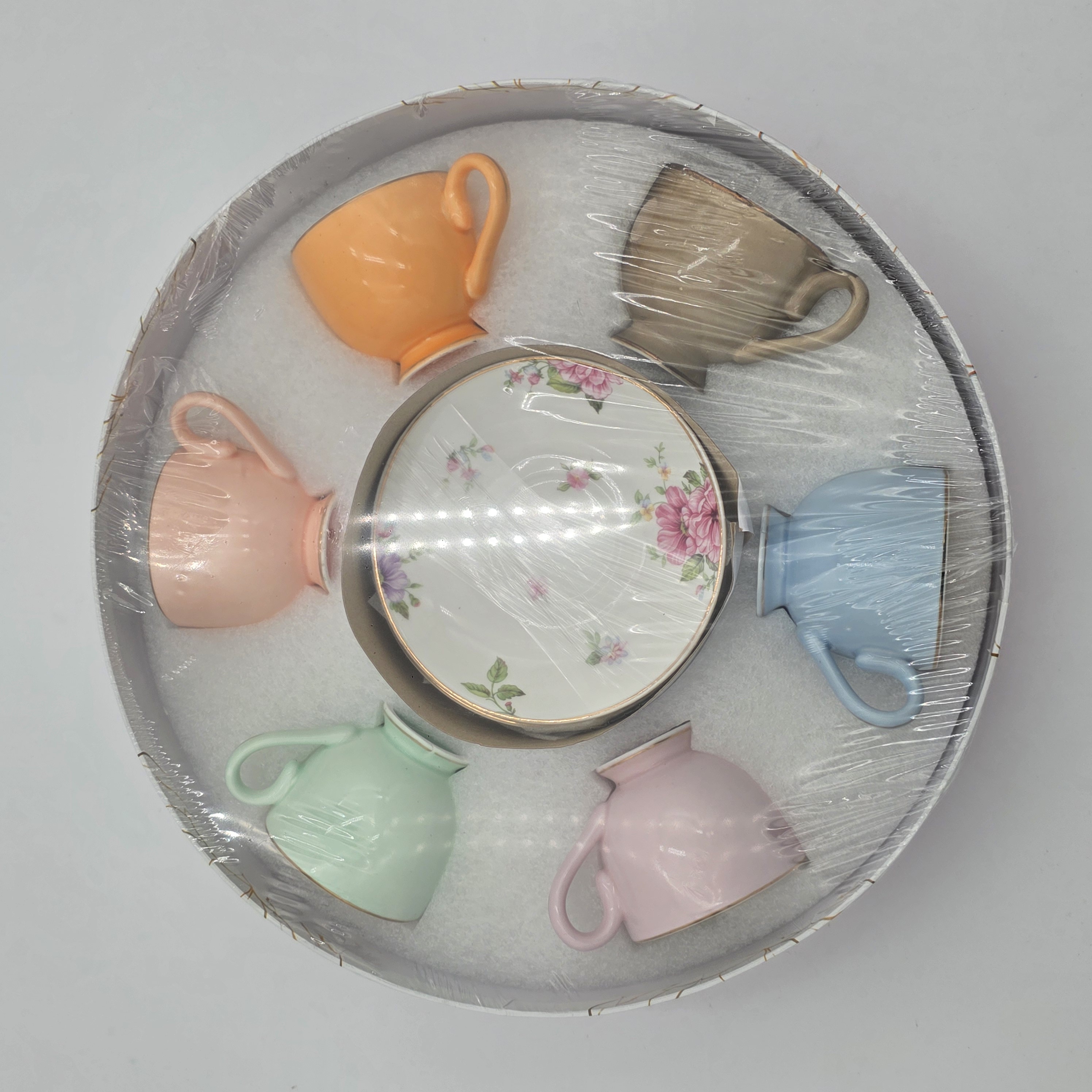 TEA CUPS SAUCER PASTEL COLORED